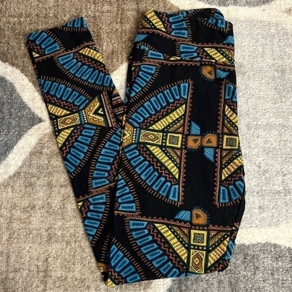 🐺LulaRoe Native Eagle Leggings